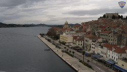 Nábřeží a město