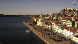 Nábřeží a město