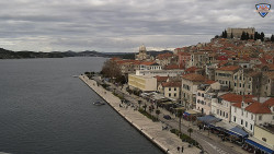 Nábřeží a město