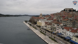 Nábřeží a město