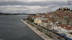 Nábřeží a město