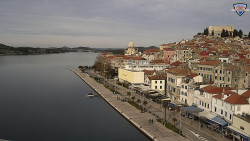 Nábřeží a město