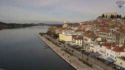 Nábřeží a město