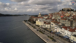 Nábřeží a město