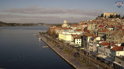 Nábřeží a město