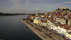 Nábřeží a město