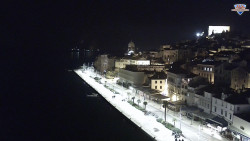 Nábřeží a město