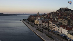 Nábřeží a město