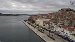 Nábřeží a město