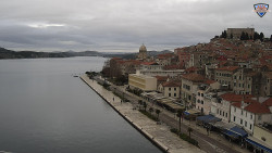 Nábřeží a město