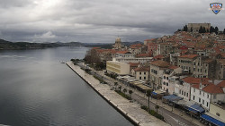 Nábřeží a město