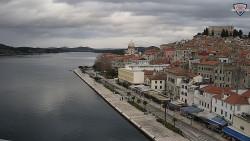 Nábřeží a město