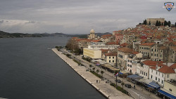 Nábřeží a město