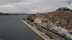 Nábřeží a město