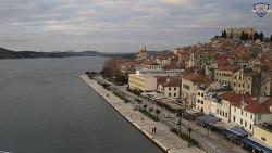 Nábřeží a město