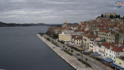 Nábřeží a město