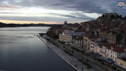 Nábřeží a město