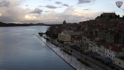 Nábřeží a město