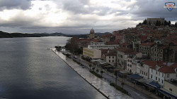 Nábřeží a město