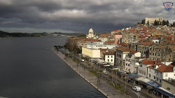 Nábřeží a město