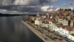 Nábřeží a město