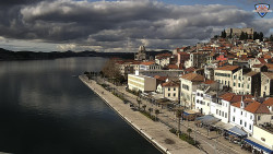 Nábřeží a město