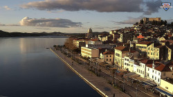 Nábřeží a město