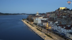 Nábřeží a město