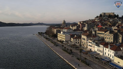 Nábřeží a město