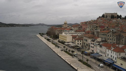 Nábřeží a město