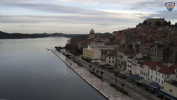 Nábřeží a město