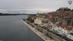 Nábřeží a město