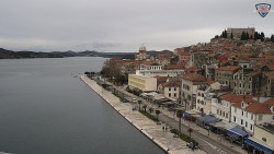 Nábřeží a město