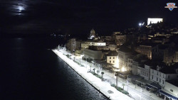 Nábřeží a město