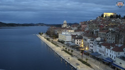 Nábřeží a město