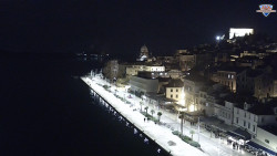 Nábřeží a město