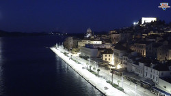 Nábřeží a město