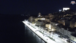 Nábřeží a město