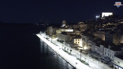 Nábřeží a město