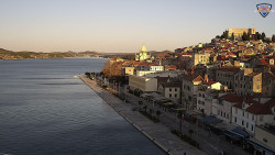 Nábřeží a město