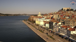 Nábřeží a město