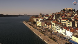 Nábřeží a město