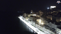 Nábřeží a město