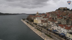 Nábřeží a město