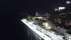 Nábřeží a město