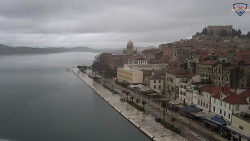 Nábřeží a město