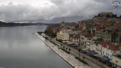 Nábřeží a město