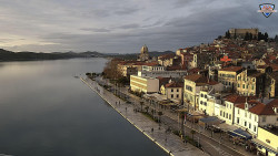 Nábřeží a město