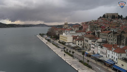 Nábřeží a město