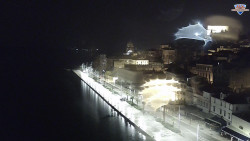 Nábřeží a město